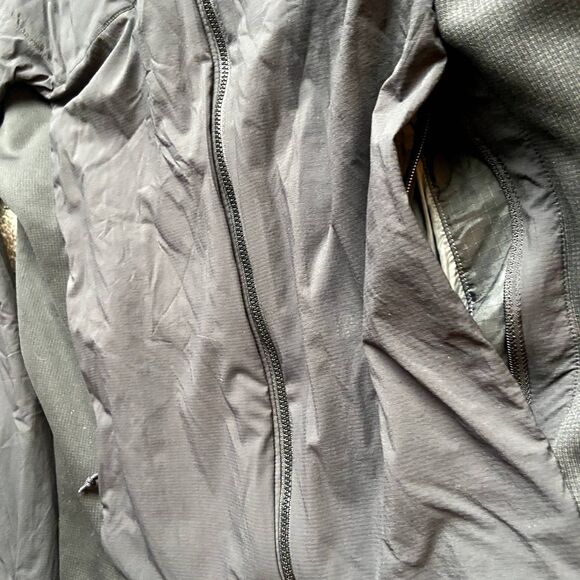 ARC'TERYX BLACK WINDBREAKER CASUAL OUTDOOR JACKET MENS SIZE MEDIUM - Picture 6 of 6